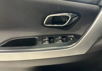 Подержанный автомобиль Kia Ceed Wagon 2014 года (17 фото)