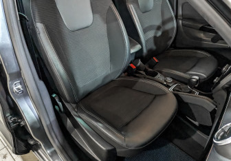 Подержанный автомобиль Renault Kaptur 2021 года (22 фото)