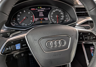 Подержанный автомобиль Audi A6 Sedan 2021 года (25 фото)