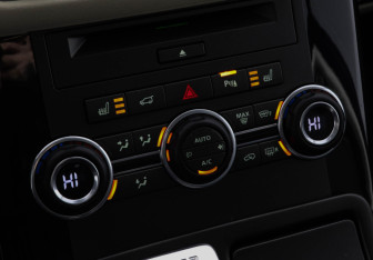 Подержанный автомобиль Land Rover Range Rover Sport 2013 года (14 фото)