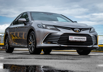 Подержанный автомобиль Toyota Camry Sedan 2023 года (3 фото)