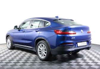 Подержанный автомобиль BMW X4 2019 года (7 фото)