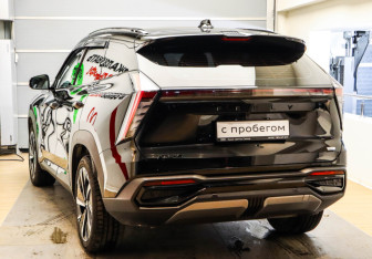 Подержанный автомобиль Geely Atlas 2024 года (6 фото)