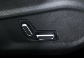 Подержанный автомобиль Geely Monjaro 2022 года (21 фото)