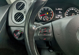 Подержанный автомобиль Volkswagen Tiguan 2014 года (26 фото)