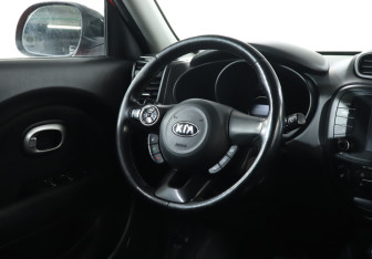 Подержанный автомобиль Kia Soul 2017 года (15 фото)