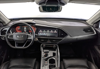 Подержанный автомобиль Geely Tugella 2021 года (14 фото)
