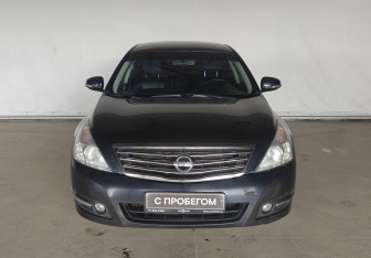 Подержанный автомобиль Nissan Teana 2011 года (2 фото)