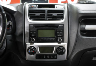 Подержанный автомобиль Kia Sportage 2010 года (15 фото)