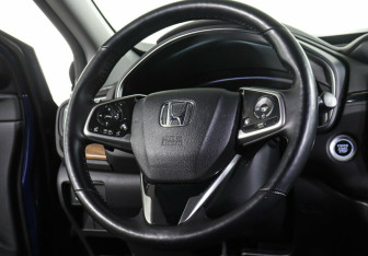 Подержанный автомобиль Honda CR-V 2017 года (13 фото)
