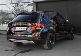 Подержанный автомобиль BMW X1 2014 года (4 фото)