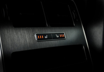 Подержанный автомобиль Land Rover Range Rover Sport 2017 года (14 фото)