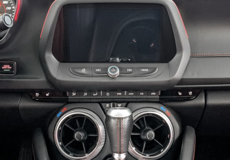 Подержанный автомобиль Chevrolet Camaro Coupe 2019 года (17 фото)