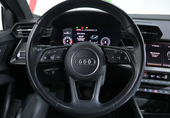 Подержанный автомобиль Audi A3 Sedan 2021 года (10 фото)