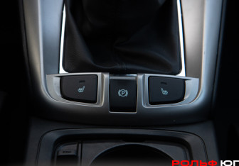 Подержанный автомобиль Chevrolet Captiva 2015 года (22 фото)