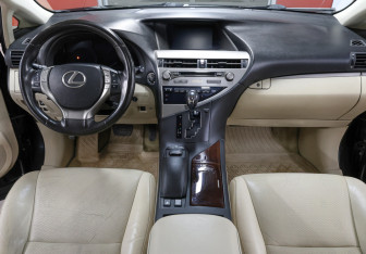 Подержанный автомобиль Lexus RX 2012 года (14 фото)