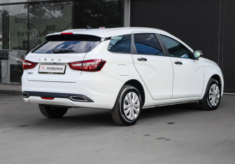 Подержанный автомобиль LADA (ВАЗ) Vesta Wagon 2024 года (4 фото)