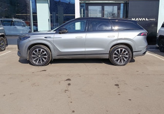 Подержанный автомобиль Jaecoo J8 2024 года (8 фото)