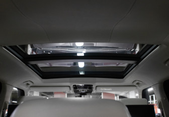 Подержанный автомобиль Land Rover Range Rover 2017 года (18 фото)