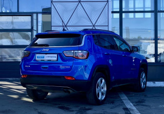 Подержанный автомобиль Jeep Compass 2019 года (5 фото)