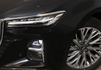 Новый Hongqi H5 2024 (17 фото)