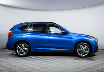 Подержанный автомобиль BMW X1 2018 года (4 фото)