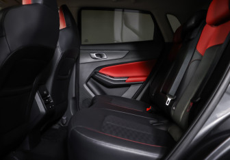 Подержанный автомобиль Changan UNI-S 2024 года (12 фото)