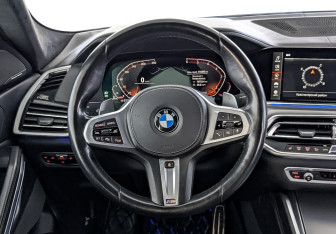 Подержанный автомобиль BMW X6 2020 года (22 фото)