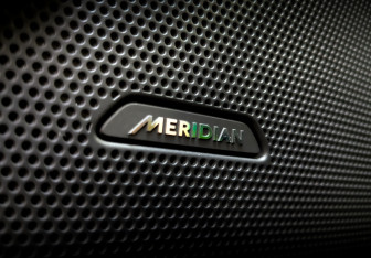 Подержанный автомобиль Land Rover Range Rover Velar 2018 года (27 фото)