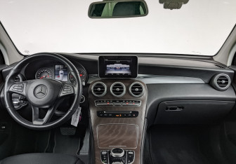 Подержанный автомобиль Mercedes-Benz GLC Coupe 2019 года (14 фото)