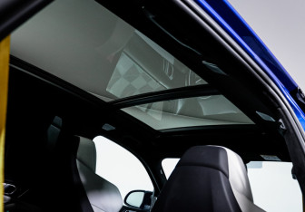 Подержанный автомобиль BMW X5 M 2021 года (18 фото)