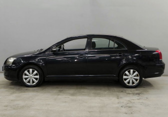Подержанный автомобиль Toyota Avensis Sedan 2007 года (8 фото)