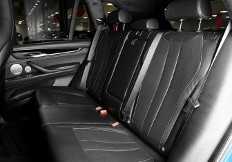 Подержанный автомобиль BMW X5 M 2016 года (10 фото)