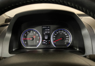 Подержанный автомобиль Honda CR-V 2008 года (11 фото)