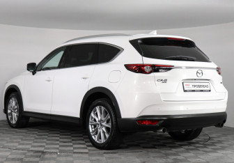 Подержанный автомобиль Mazda CX-8 2022 года (7 фото)