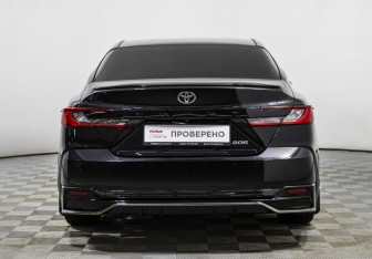 Подержанный автомобиль Toyota Camry Sedan 2024 года (6 фото)