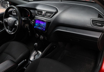 Подержанный автомобиль Kia Rio Sedan 2012 года (7 фото)