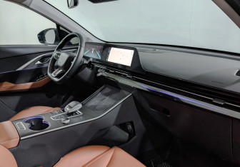 Подержанный автомобиль Omoda C5 2023 года (13 фото)