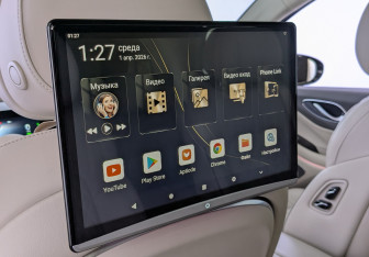 Подержанный автомобиль Voyah Dream 2023 года (13 фото)