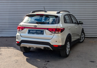 Подержанный автомобиль Kia Rio Hatchback 2020 года (5 фото)