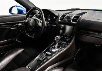 Подержанный автомобиль Porsche Boxster 2015 года (9 фото)