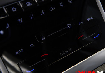 Подержанный автомобиль Chery Tiggo 7 Pro Max 2023 года (18 фото)