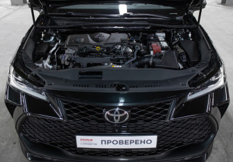 Подержанный автомобиль Toyota Avalon 2023 года (9 фото)