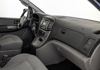 Подержанный автомобиль Hyundai H-1 2019 года (11 фото)