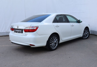 Подержанный автомобиль Toyota Camry Sedan 2016 года (4 фото)