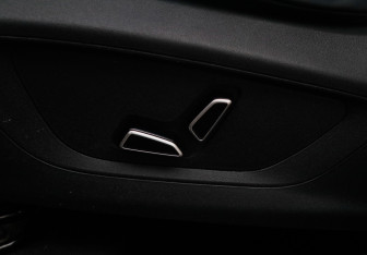 Подержанный автомобиль Changan UNI-S 2024 года (18 фото)