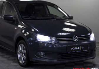 Подержанный автомобиль Volkswagen Polo Sedan 2011 года (20 фото)