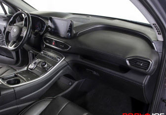 Подержанный автомобиль Hyundai Santa Fe 2021 года (9 фото)