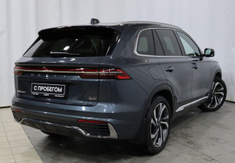 Подержанный автомобиль Geely Monjaro 2023 года (4 фото)