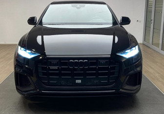 Подержанный автомобиль Audi Q8 2018 года (2 фото)